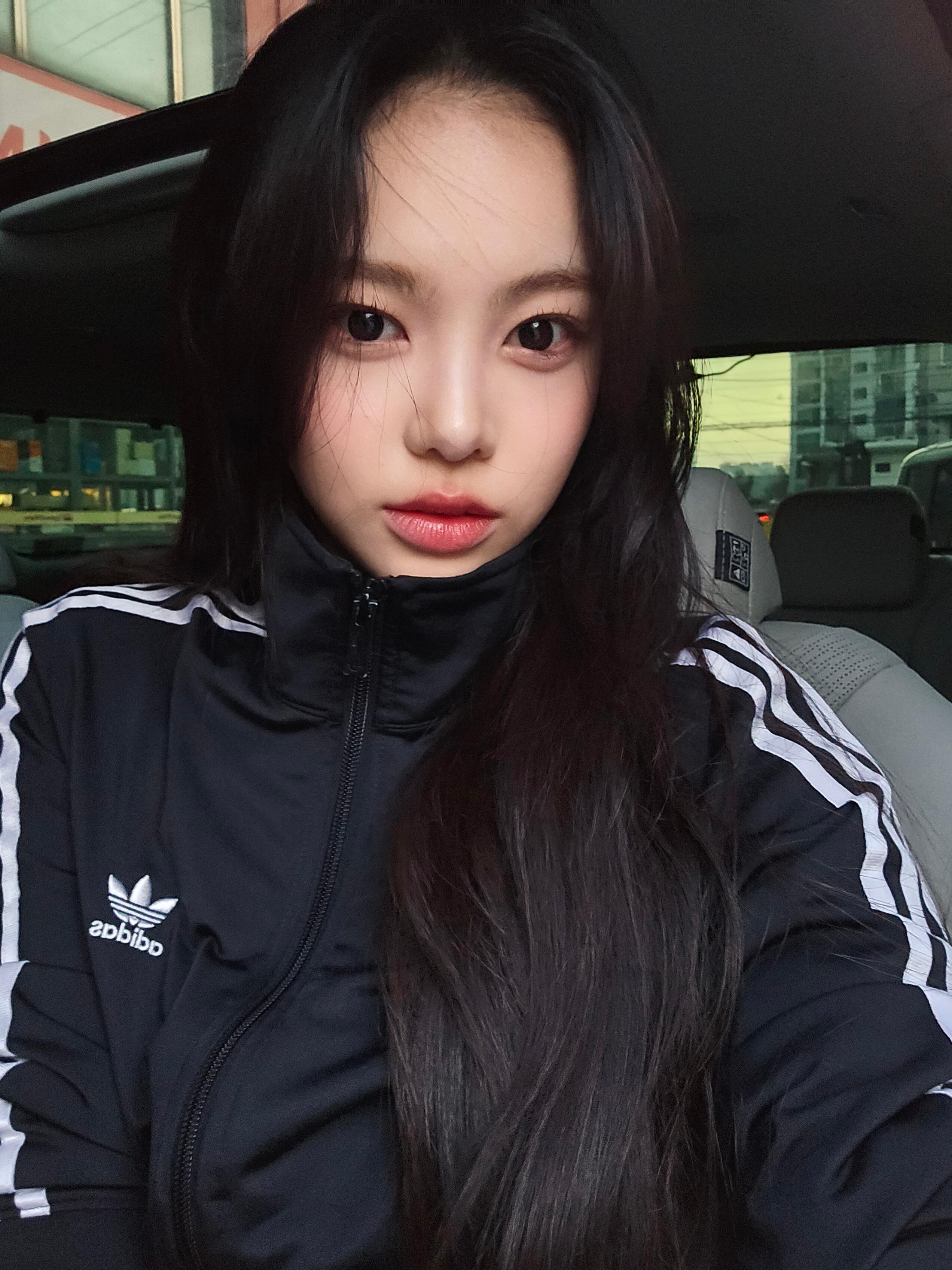 卧蚕论斤卖好好好….你们阿迪女可以美成这样​​​