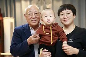 山东18岁女孩，患红斑狼疮，跑遍各大医院都无济于事。没想到，却被乡村68岁老中医
