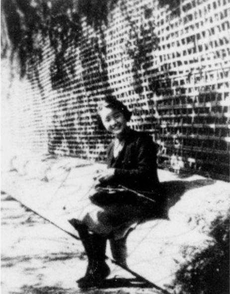 1945年7月14日，军统特务们将张露萍与张蔚林、冯传庆、赵力耕、杨洸、陈国柱、