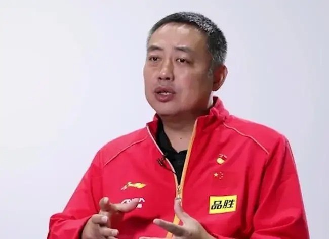 这位贺晓龙真敢说啊，从这个角度，思维突然打开了，刘国梁也确实不容易啊！要带好国乒