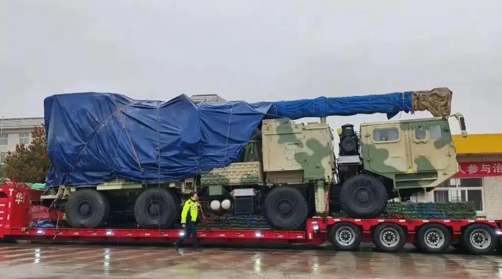 中国领先全球曝光首款陆基电磁炮，美日集体失声据美国《防务新闻》网站3月17日