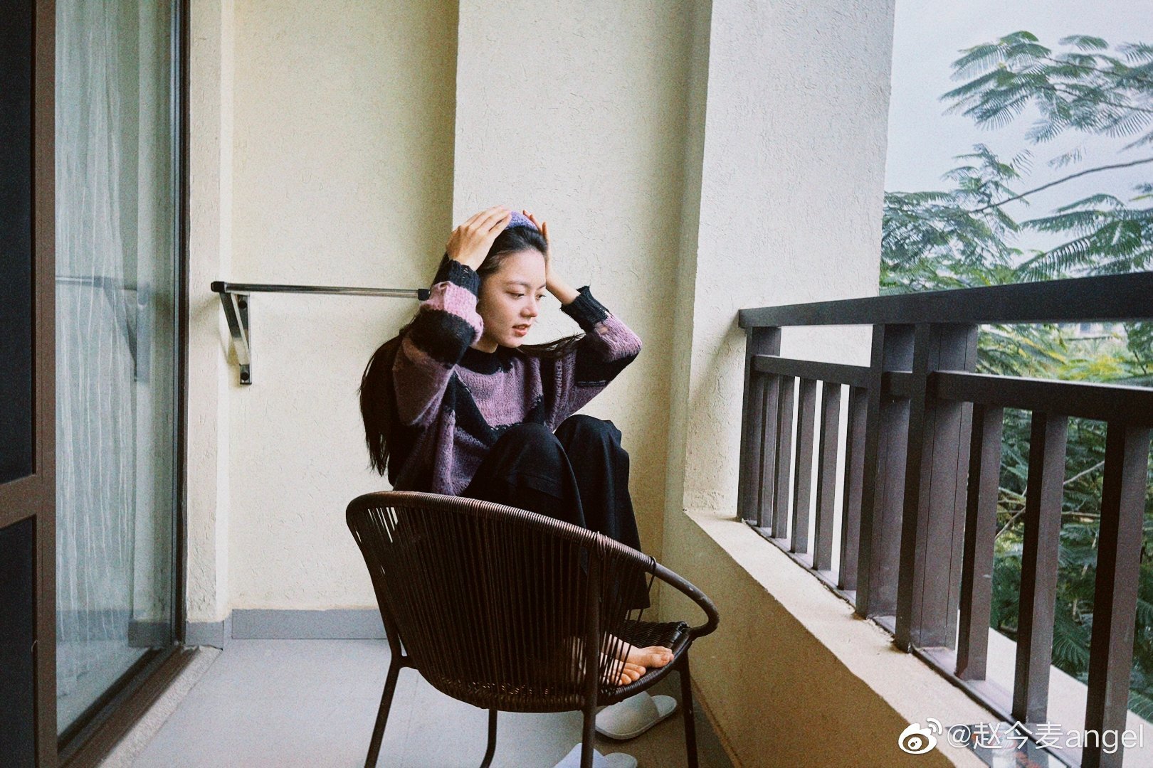 赵今麦徐迟zjm赵今麦无可替代颠倒世界的一万六千亩玫瑰凋落了，但你的长夏不会