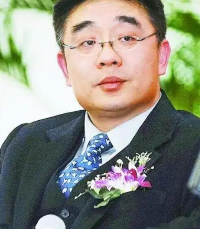 复旦大学钱文忠教授，撕开了中国社会当下最大的遮羞布，振聋发聩！他说：“我们的社会