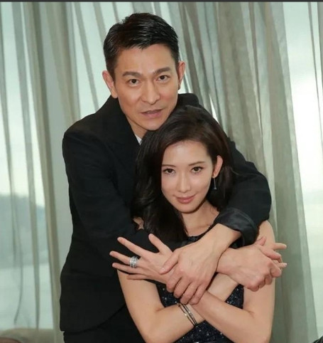 2019年，46岁的林志玲终于要结婚了，刘德华非常开心，等着喝喜酒，可林志玲请了