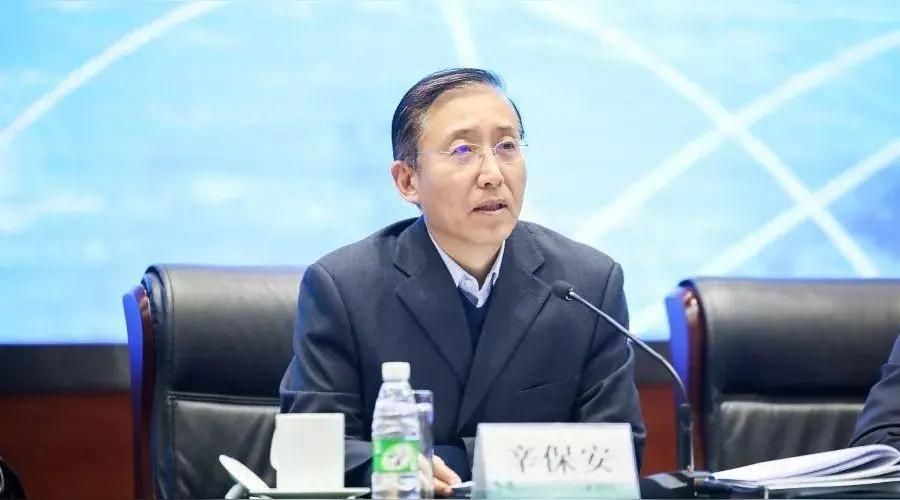 7月31日晚间，国家电网原主要负责人辛保安接受纪律审查和监察调查，消息引发能源行