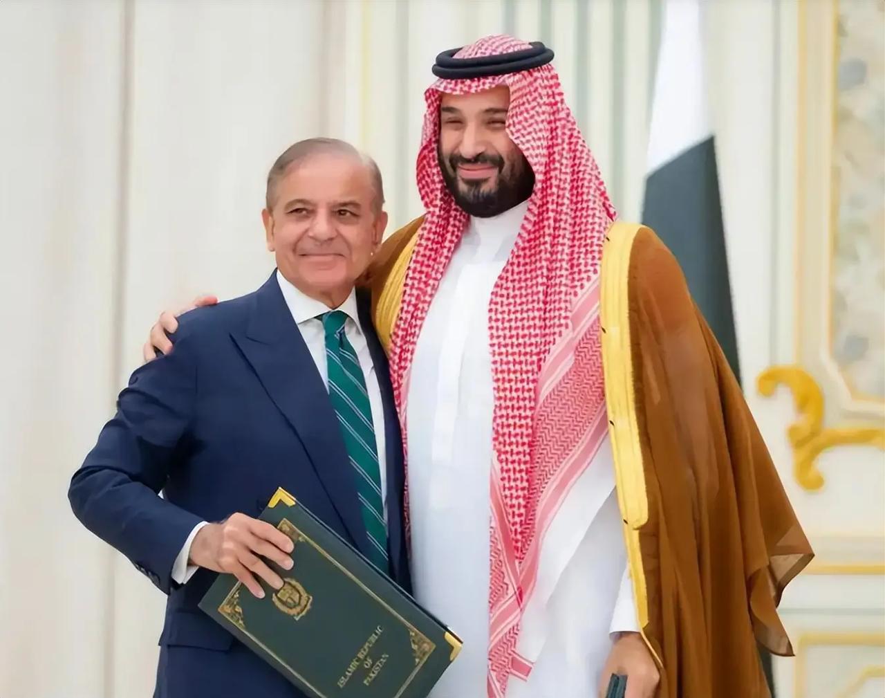 阿联酋要跟美国算账了！4月20日，据《华尔街日报》大的消息称，阿联酋正在向美国