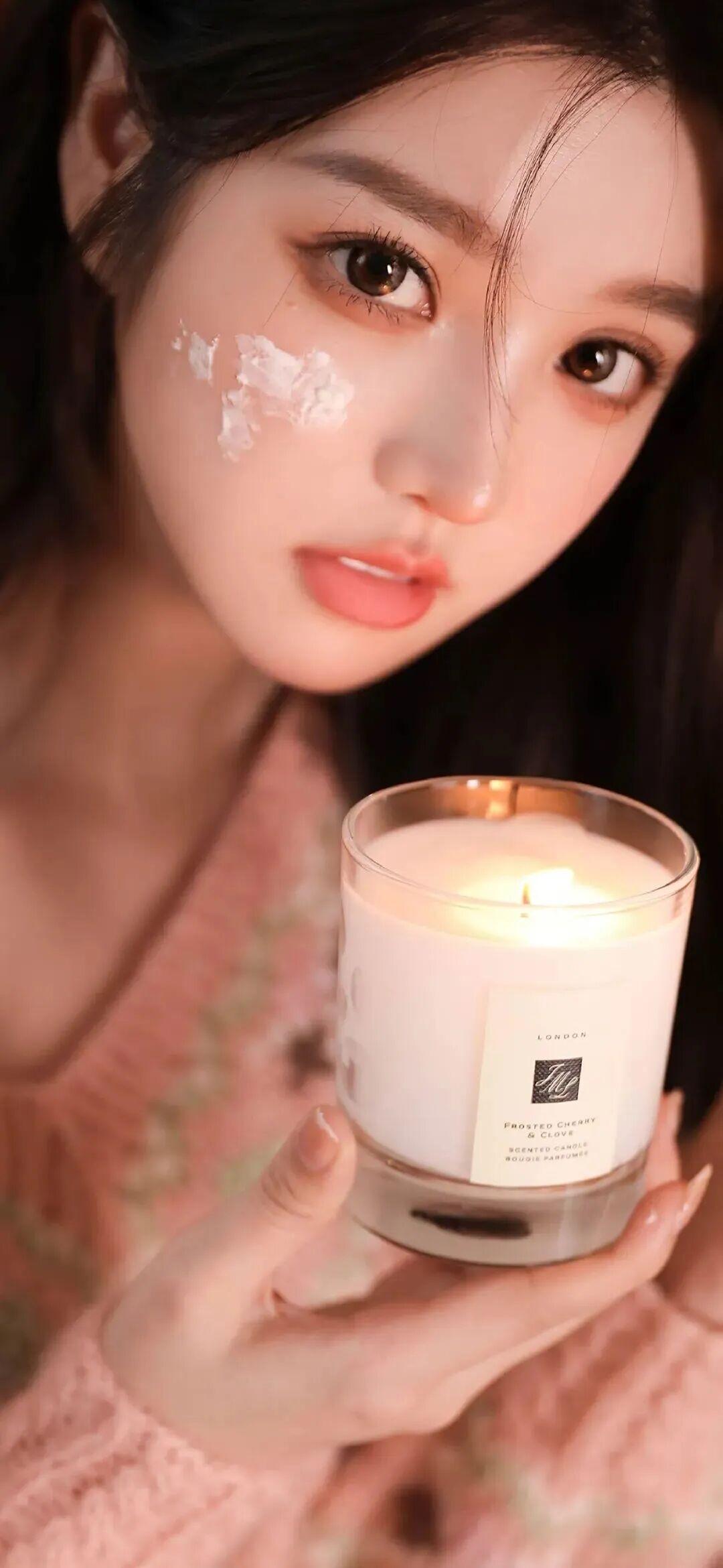 女人最耐看的长相是什么样的女人最耐看的长相，核心在于​​和谐、自然与气质​​的融