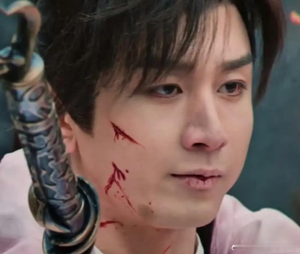 粉丝眼中的“名场面”repo。既没有美感，也没有感染力，更不符合逻辑。李一桐的脸