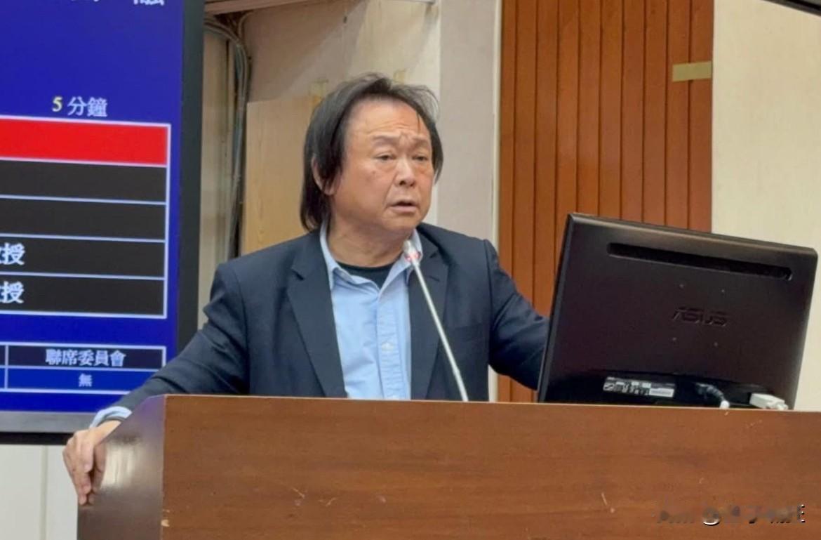 “台独”分子彻底是崩溃了，脑瓜子嗡嗡的吧！今天（7月1日），我们的《民族团结