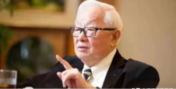台积电创始人张忠谋，受访时再次语出惊人：“我真的认为，我的国家——美国，仍然是世