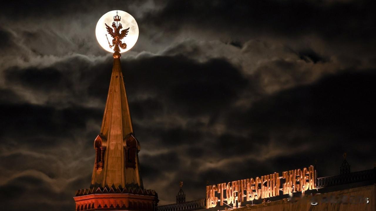 彭博社：克里姆林宫预计在阿联酋举行的与乌克兰的和平谈判不会取得突破。据彭博社