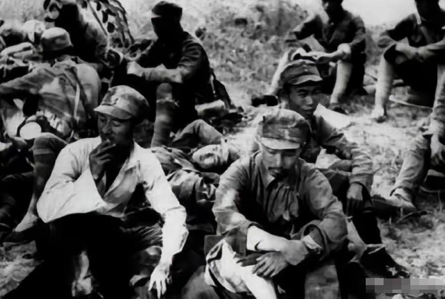 1939年386旅副旅长许世友和政委王新亭打架，旅长陈赓上报师长刘伯承，刘帅直接