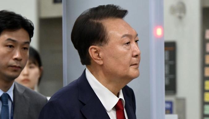 韩国媒体消息，16日，尹锡悦方面律师团队向首尔中央地方法院申请拘留合法性审查，