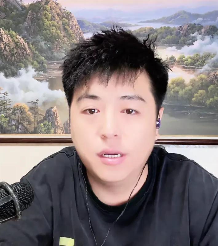 张伦巴今天晚上说小熊根本就没有底气，纯粹就是忽悠！小熊在直播间说，我找的老师怎