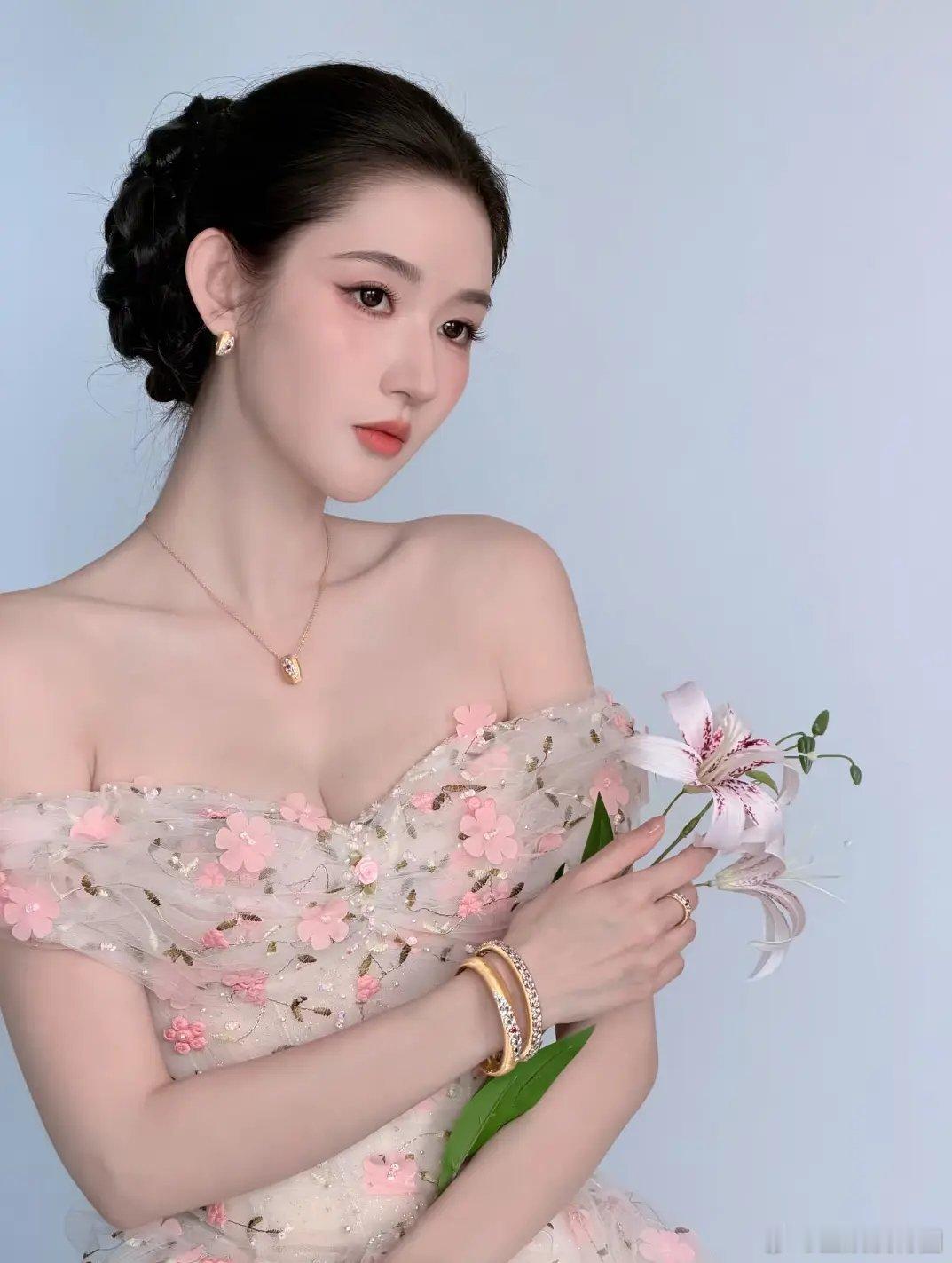 总感觉王玉雯在模仿刘诗诗大家觉得呢