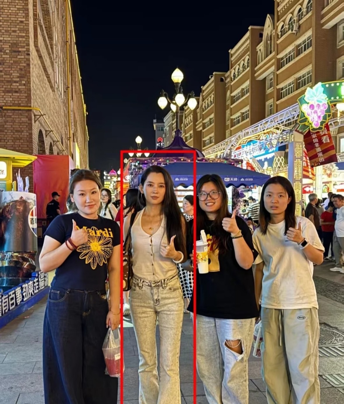 路人镜头下森林北！简单穿搭藏不住好身材，又瘦又美状态绝，汪峰眼光是真“毒