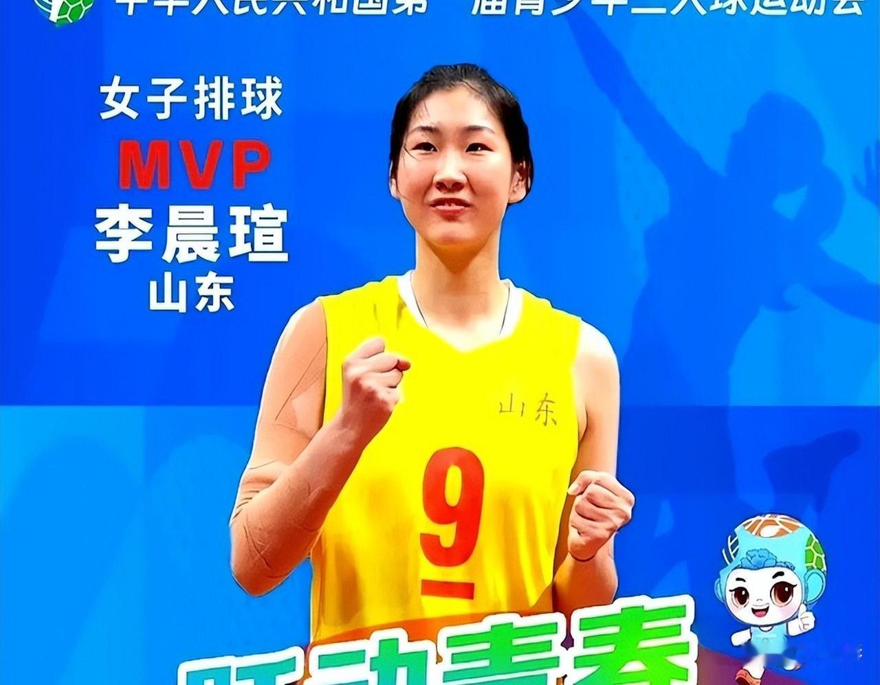 中国女排，通过几场比赛下来，有些人，已经落伍了。从打赛尔维亚那场球起，董禹含