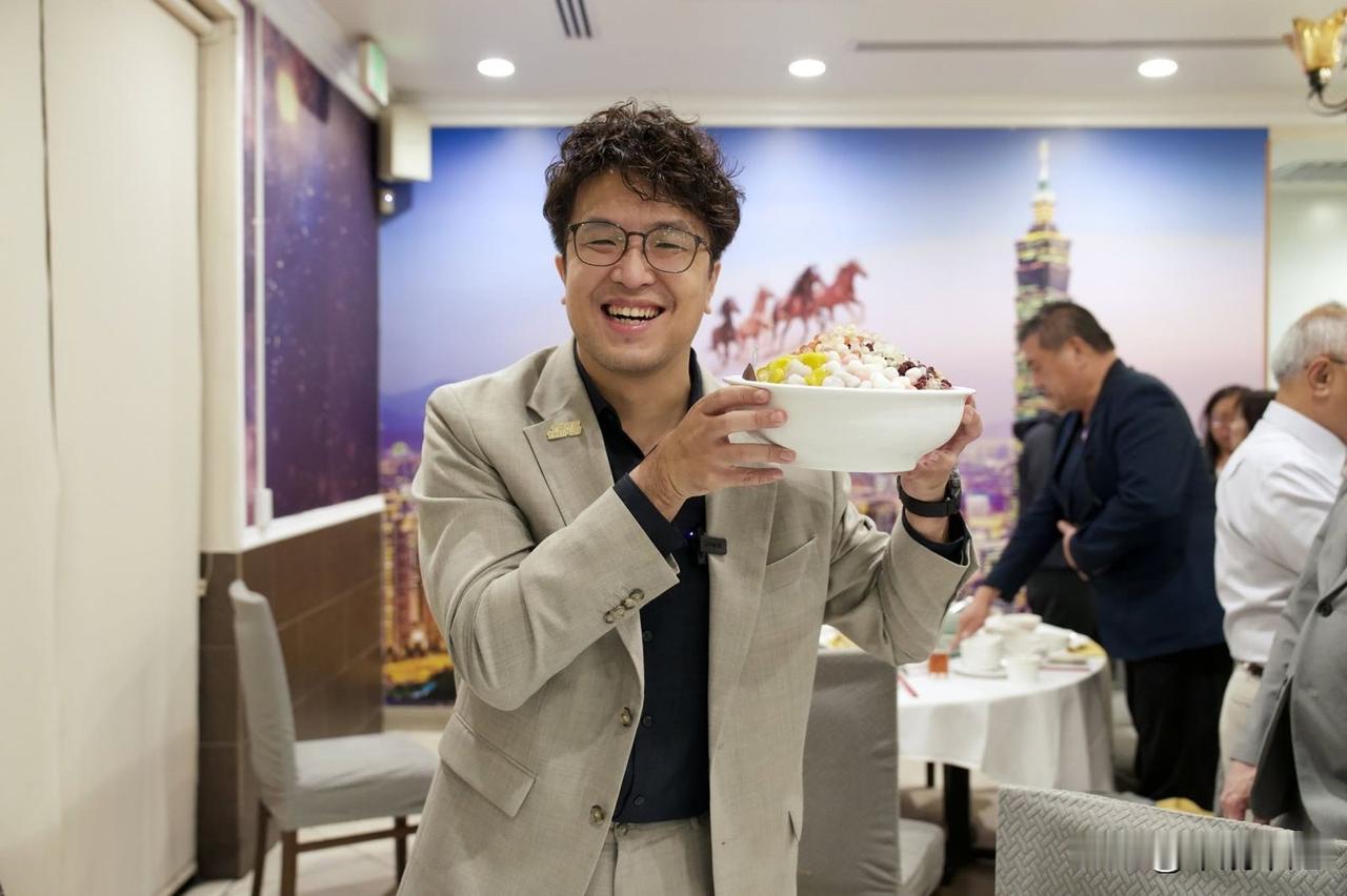 民进党台北市长参选人沈伯洋于昨天（21日）窜访美国到达洛杉矶，展开所谓的城市交流