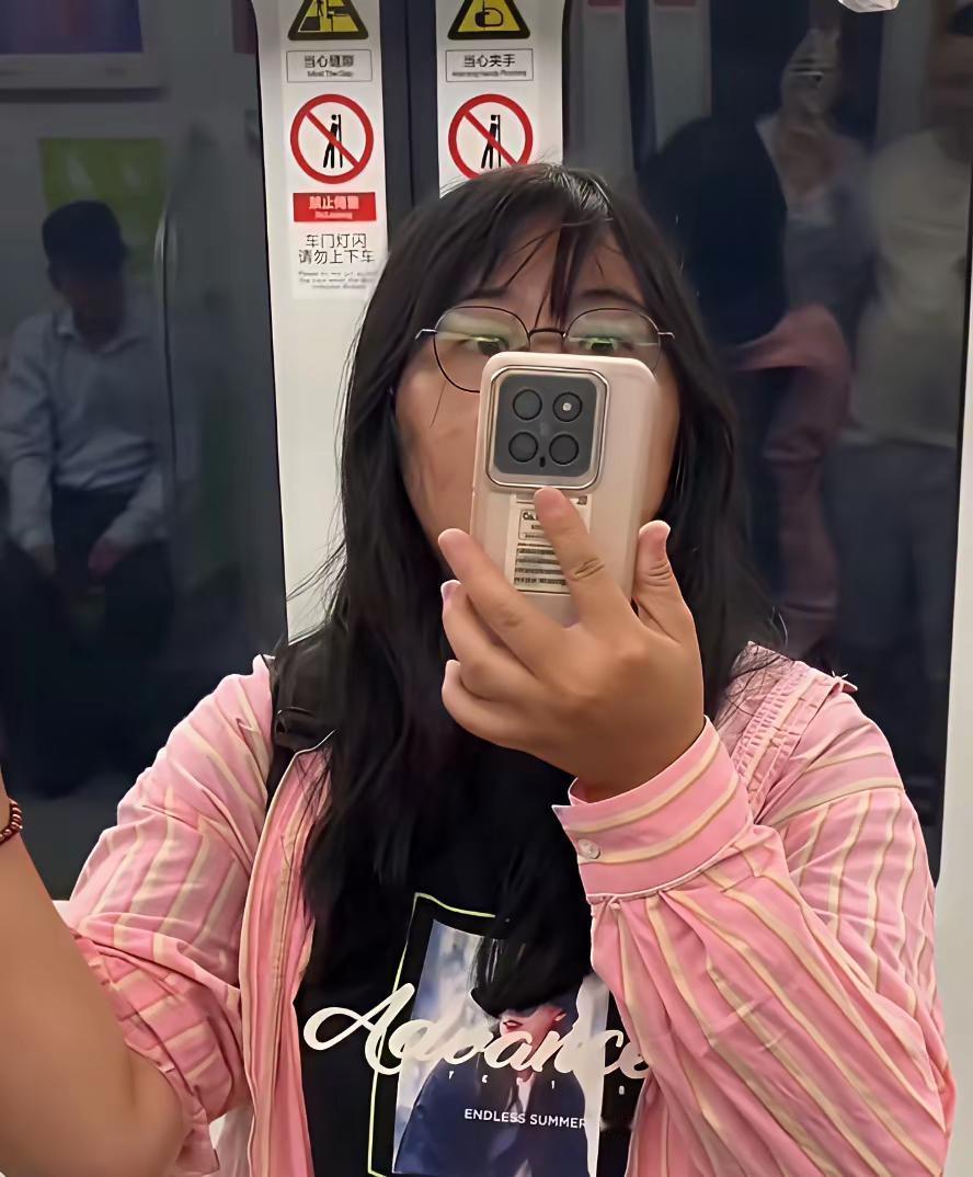看到南京地铁上因为“鸡鸣寺”火上热搜的女子，才终于知道，老祖宗留下的“相由心生“