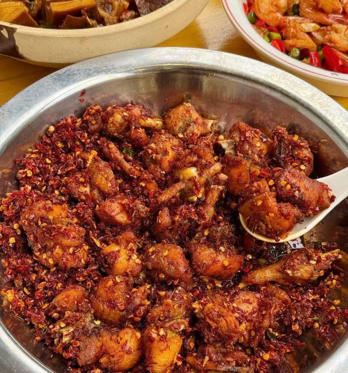 长沙四方坪，藏在居民楼的下饭餐厅，好好吃！