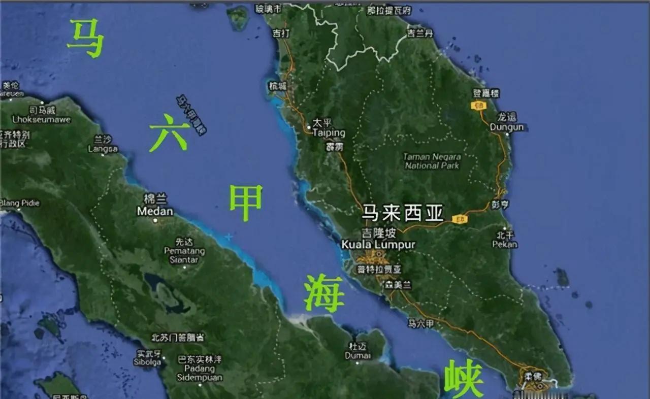 我感觉现在的新加坡,真是要坐不住了,至于为什么?很简单,因为咱们现在正在一步步砸