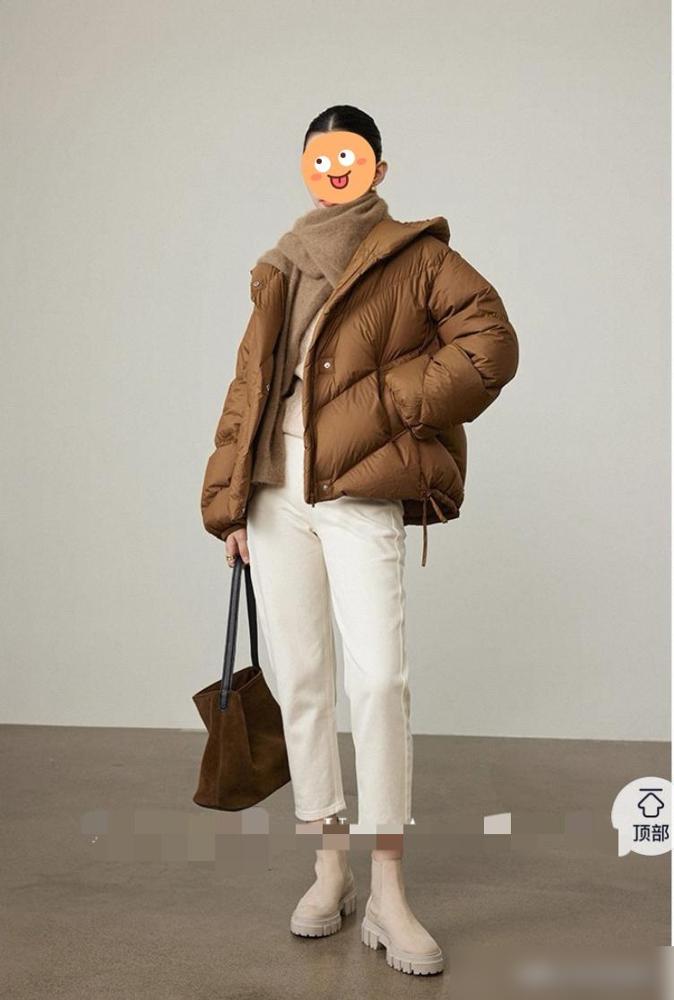 买羽绒服的几个避雷建议，三要三不要。三要：要具备三防功能，即防水、防污、防风！其