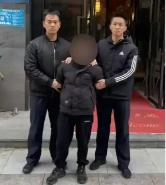 江苏南京，一名男子刘某出狱后，想要0元购洗“霸王浴”，称洗浴店的老板不会计较。老