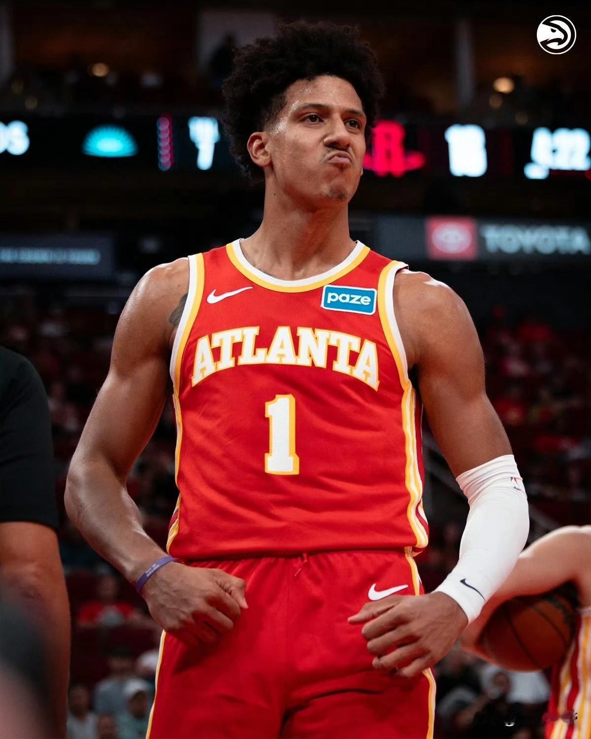 下一个威少，新鹰王杰伦·约翰逊连续4场比赛拿到三双!在今天老鹰与76人的比赛