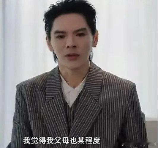 6月16号，向佐接受易立竞采访的时候，聊起弟弟向佑语气挺不好受的。向佐直言称：父