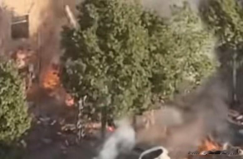 湖南烟花店爆炸这件事，经过知情人一说，感觉事情确实很复杂，知情人透露……