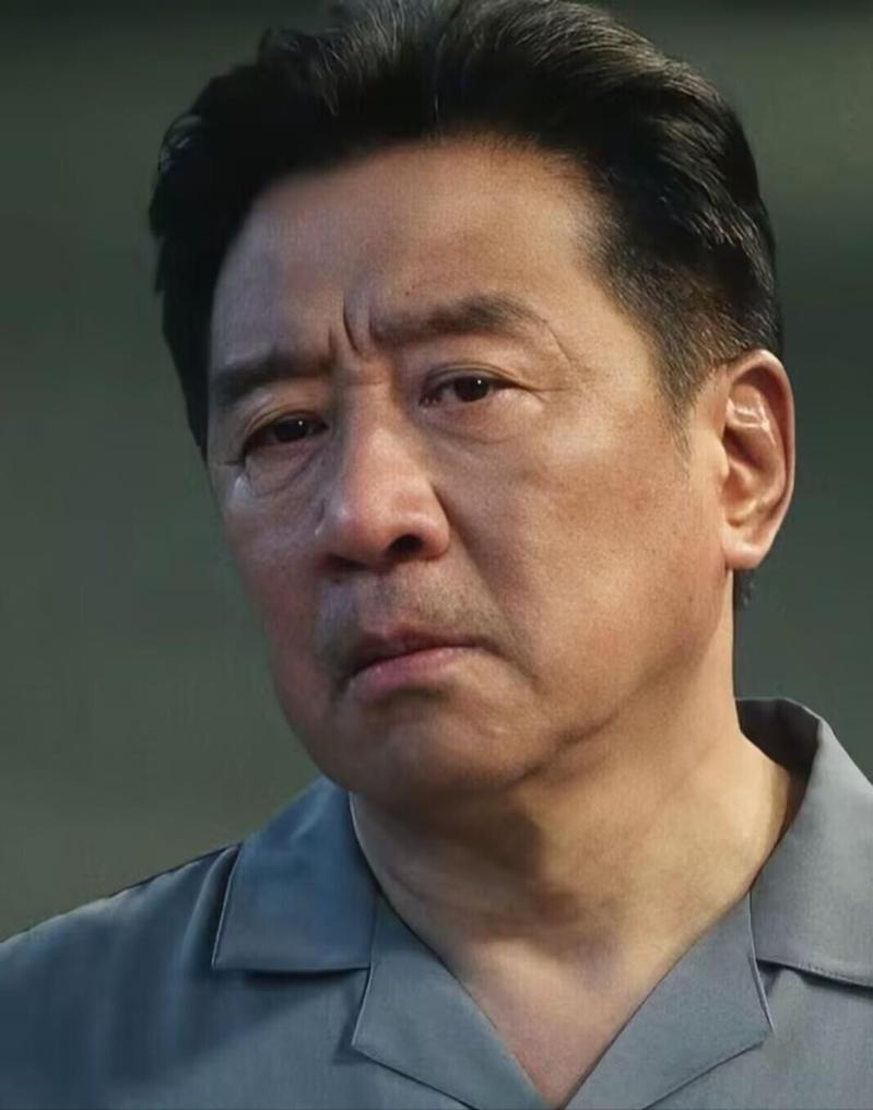 影视圈最恶心的一种套路，就是仗着剧组拍到大半、骑虎难下时，突然来一句：片酬翻倍，