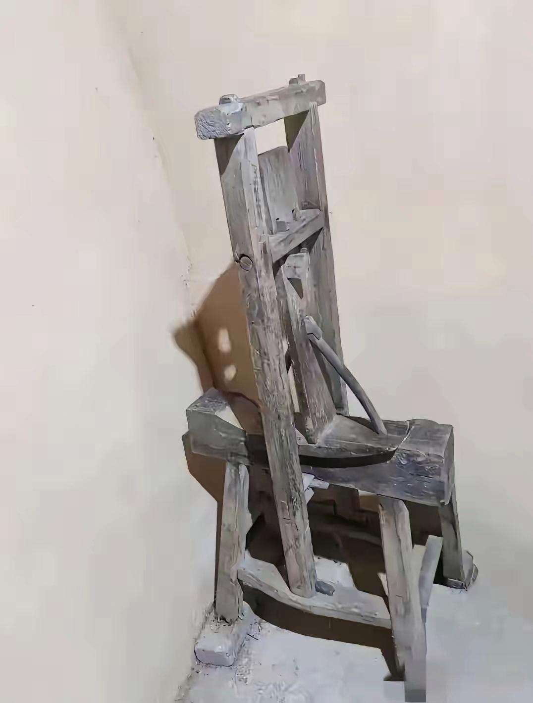 我打听了一圈，没人能认出来这个干什么的，有知道的告诉我一下[吐舌头眯眼睛笑]