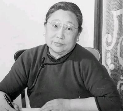 🌞民国副总统黎元洪借宿在部下家中，睡梦中隐约觉得有些不对劲，他的裤子湿了一