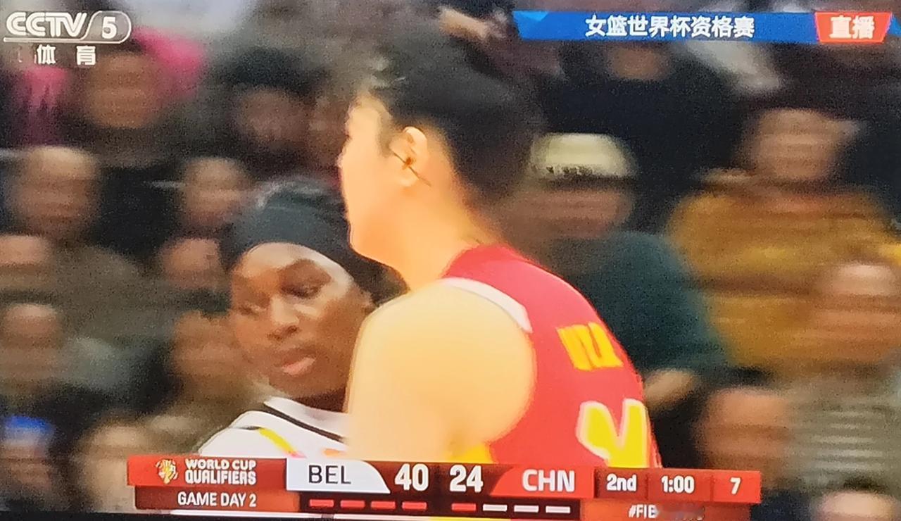 观赛有感：差距是全方位的，不是拼劲能补的看完中国队对比利上半场比赛时，最直