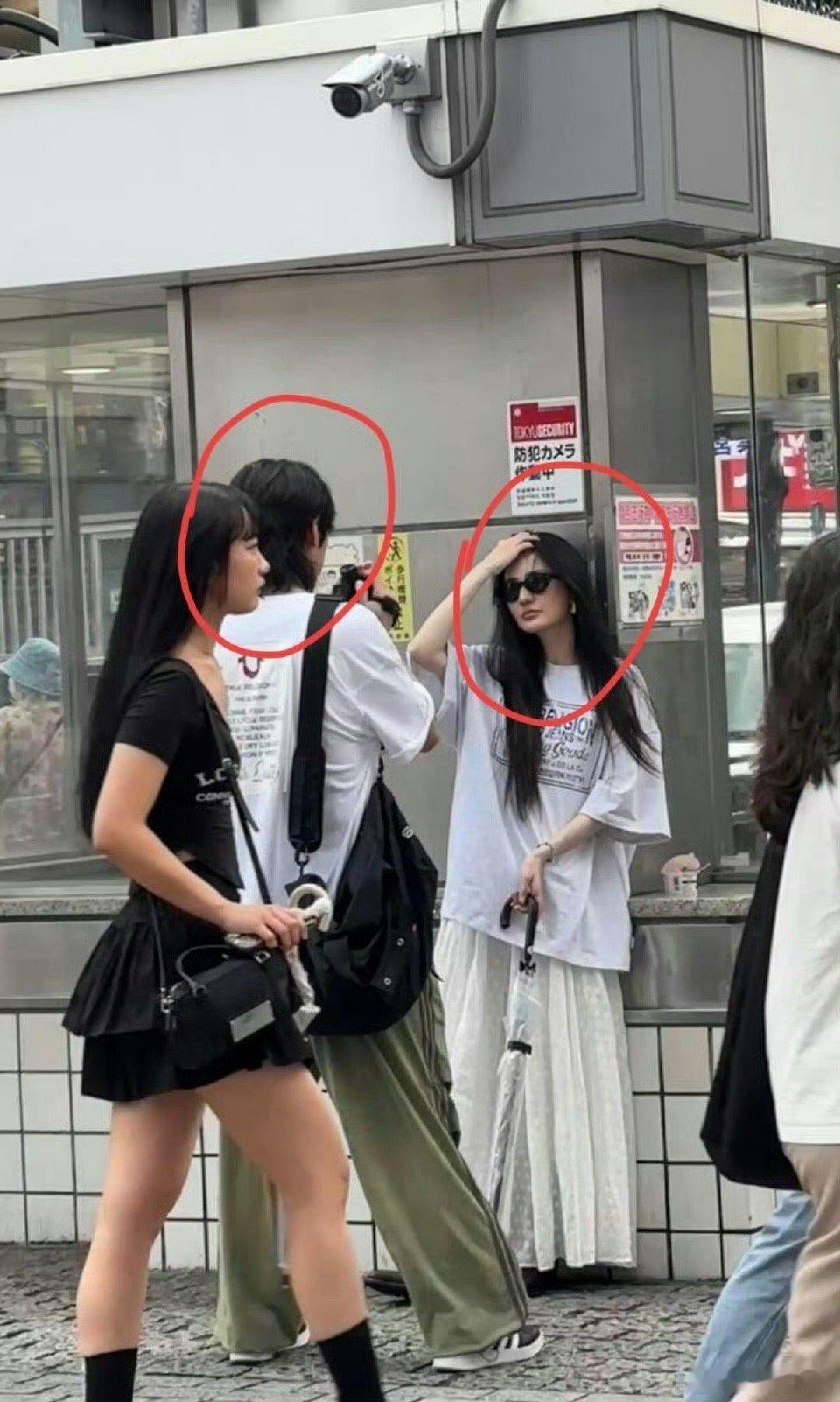 解锁浪漫度假模式🌊徐璐陪小5岁男友打卡日本镰仓，穿搭随性松弛，恋爱状态好绝～徐