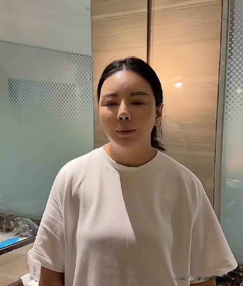 小故事！这阵子小喵和二子在家里闹离婚，出的事儿太多了，多数都是王金刚