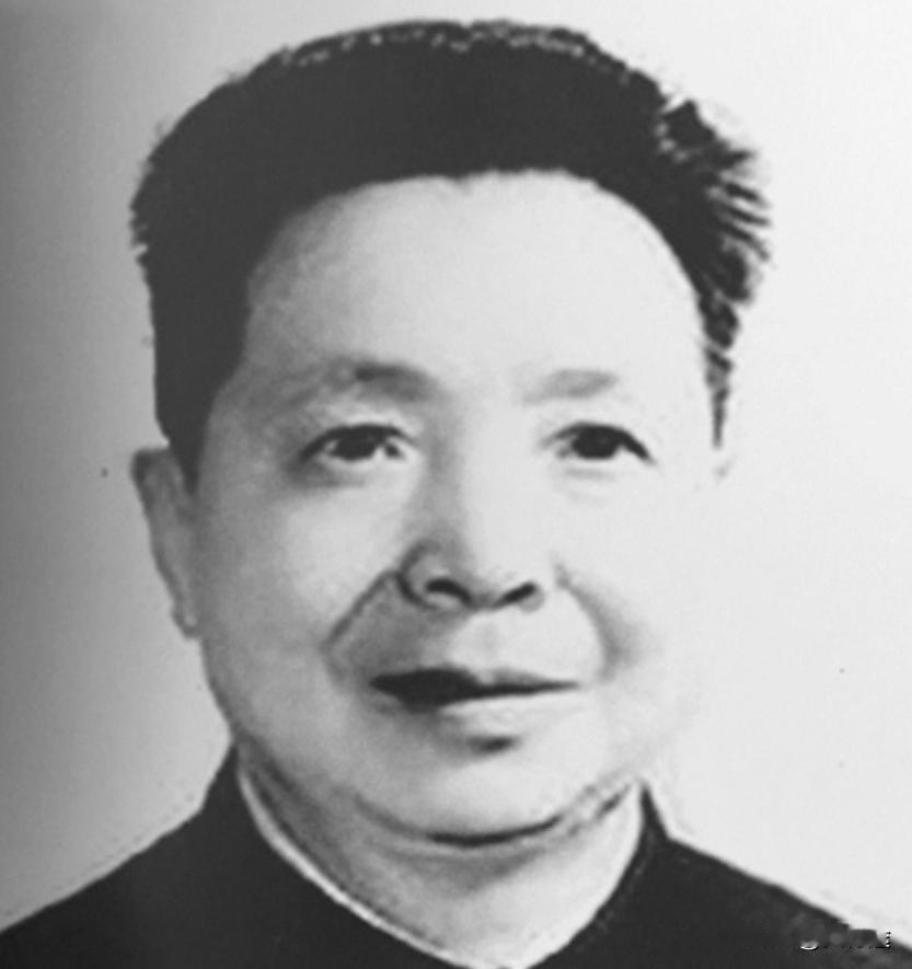 1976年10月，粉碎‘四人帮’后，百废待兴，全国急需大批有经验的老干部重新出山