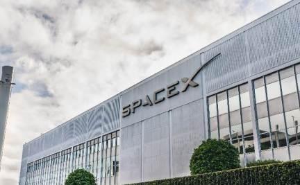SpaceX彻底封锁中国大陆。6月5日，不少网友发现，SpaceX官网直接屏