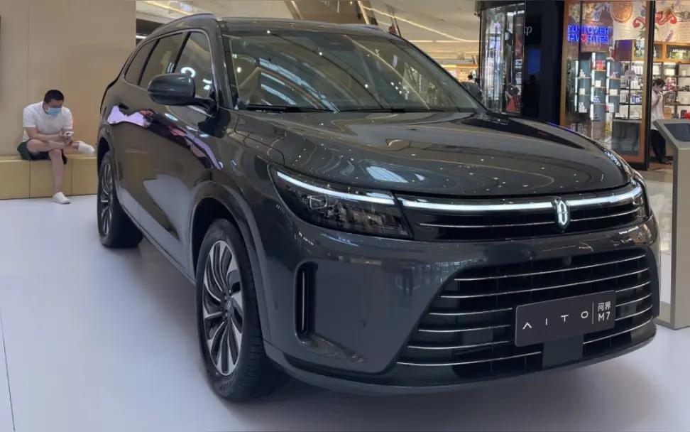 最近好多朋友问我，拿35万预算看问界M7，到底值不值。正好我研究了一圈，今天就跟