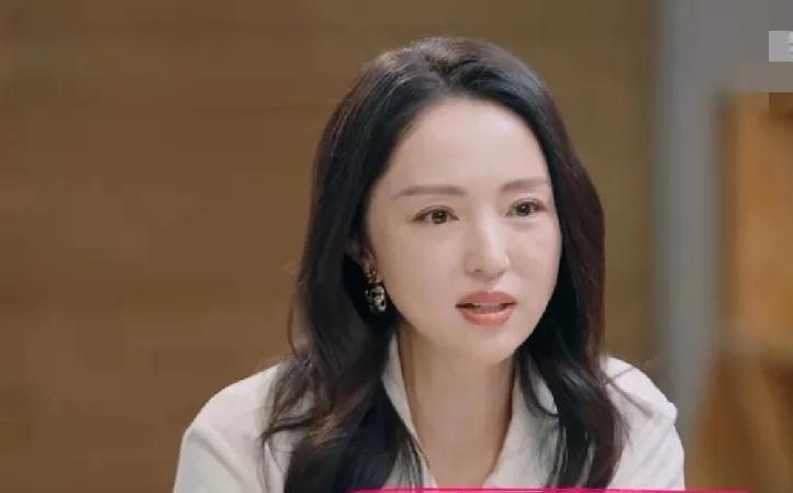 董璇给所有再婚妈妈上了一课，结婚后不和张维伊同居，女大避父，更何况这还是继父。