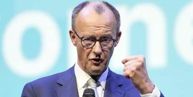 要是德国还死撑着不买俄罗斯的天然气，最后第一个扛不住倒下的，绝对是德国自己。