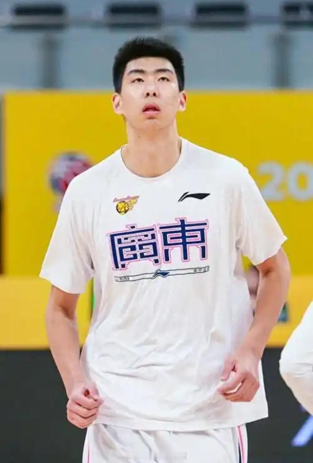 这个时间点请求交易，运动员这边其实比较被动的。8月底注册截止，现在都8月12日了