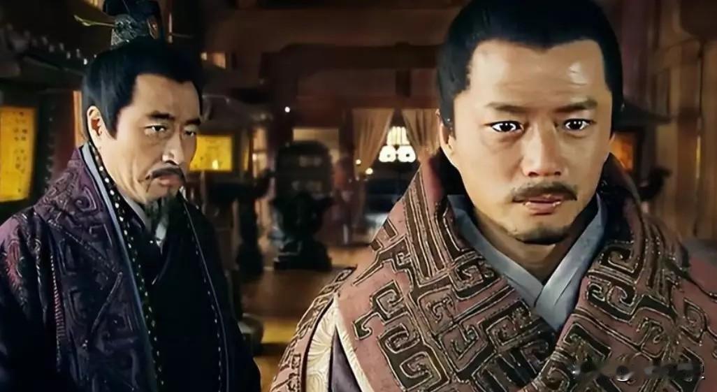 韩信被杀后，萧何说了哪四字却被骂千年？当年月下追韩信的是你萧何，把人捧成大将