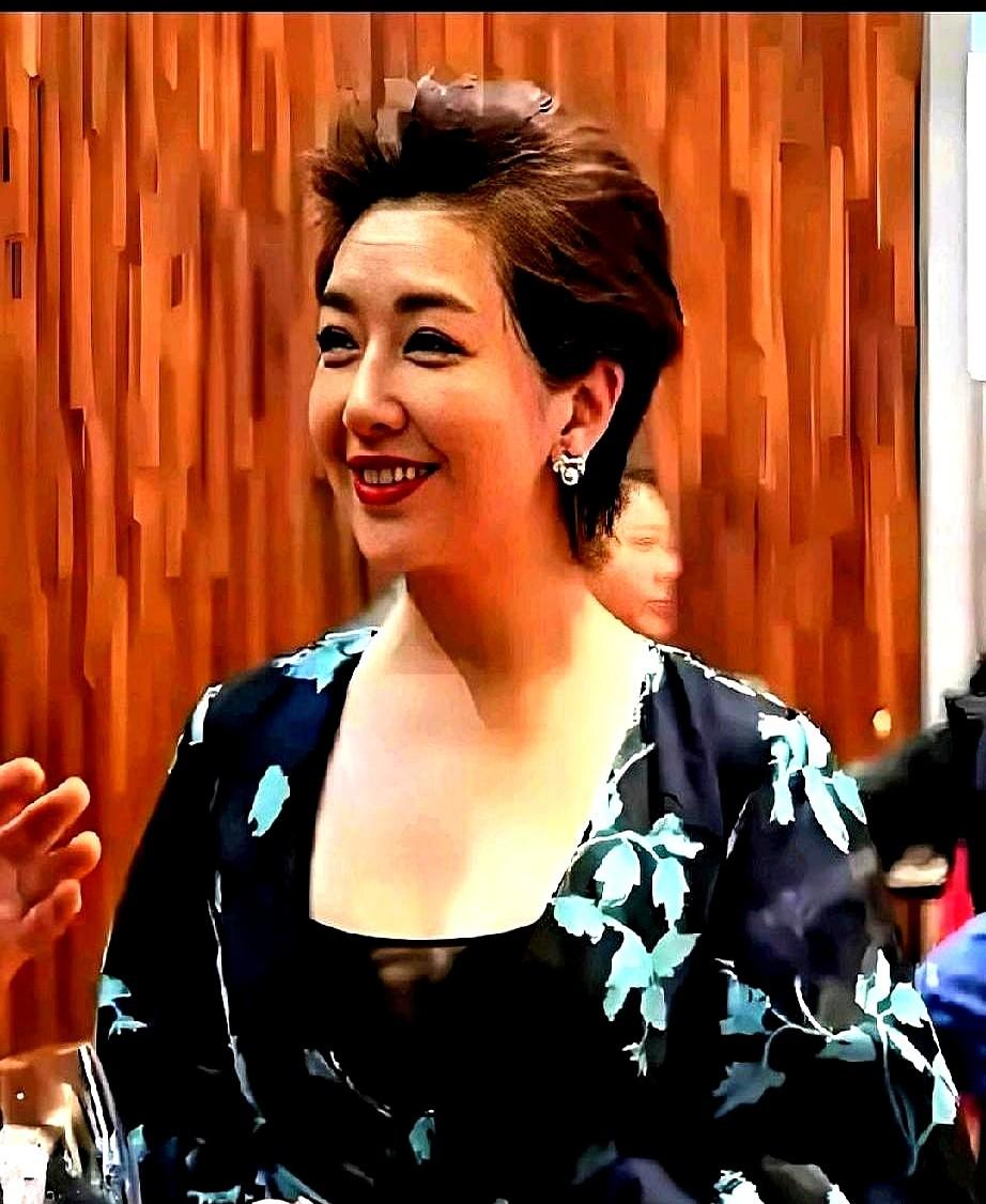 江珊女儿的名字，竟然藏着个“恋”字。这事儿还是王志文发现的。江珊1997年和