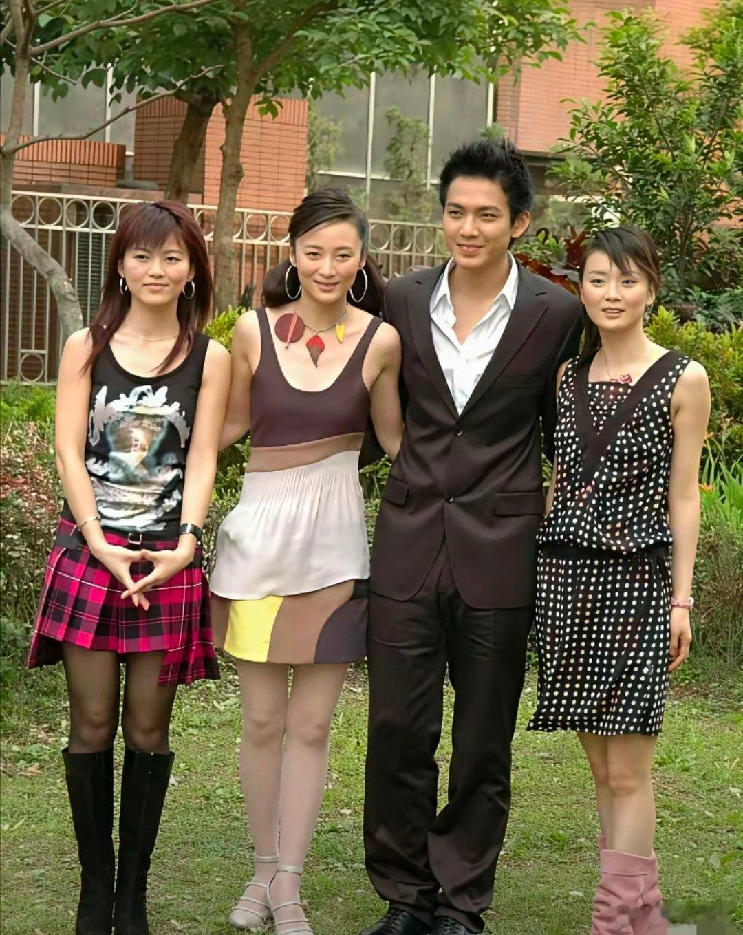 现在看来当年的造型也不老土