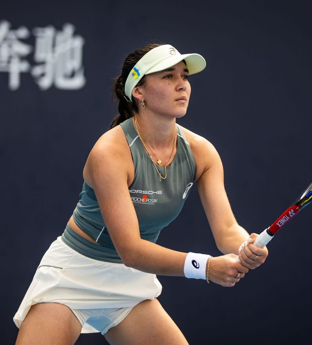 郑妩双首胜TOP10, 晋级WTA1000赛16强