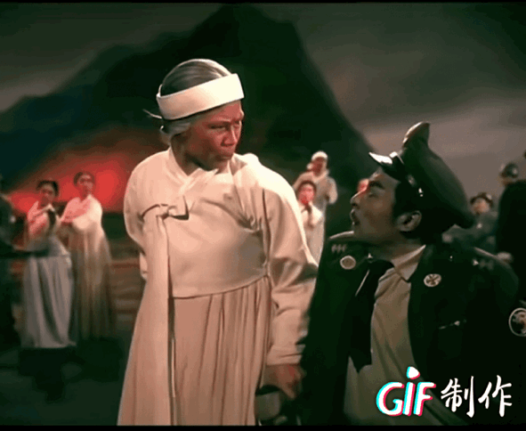 整天这个红那个V的，一有事全特么哑巴唧唧，以后去边拉去，人前显圣人后装鬼的一帮玩