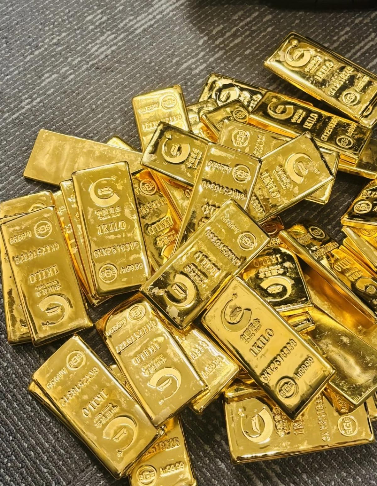 黄金白银齐冲高，美银：明年还有两成涨,最近金银真是火大，美银一出手直接干满。2