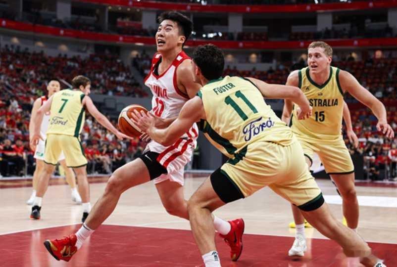 中国男篮vs澳大利亚男篮男篮头号功臣！王俊杰23+6+4末节独砍13分接管比赛