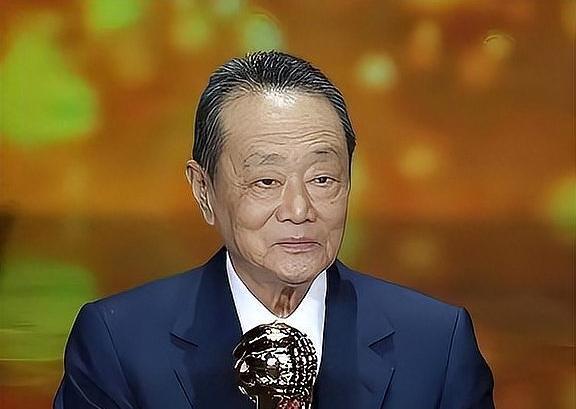 低调实干报国！郭鹤年财富不输李嘉诚，默默为祖国扛下重任提起华人顶级富豪，多